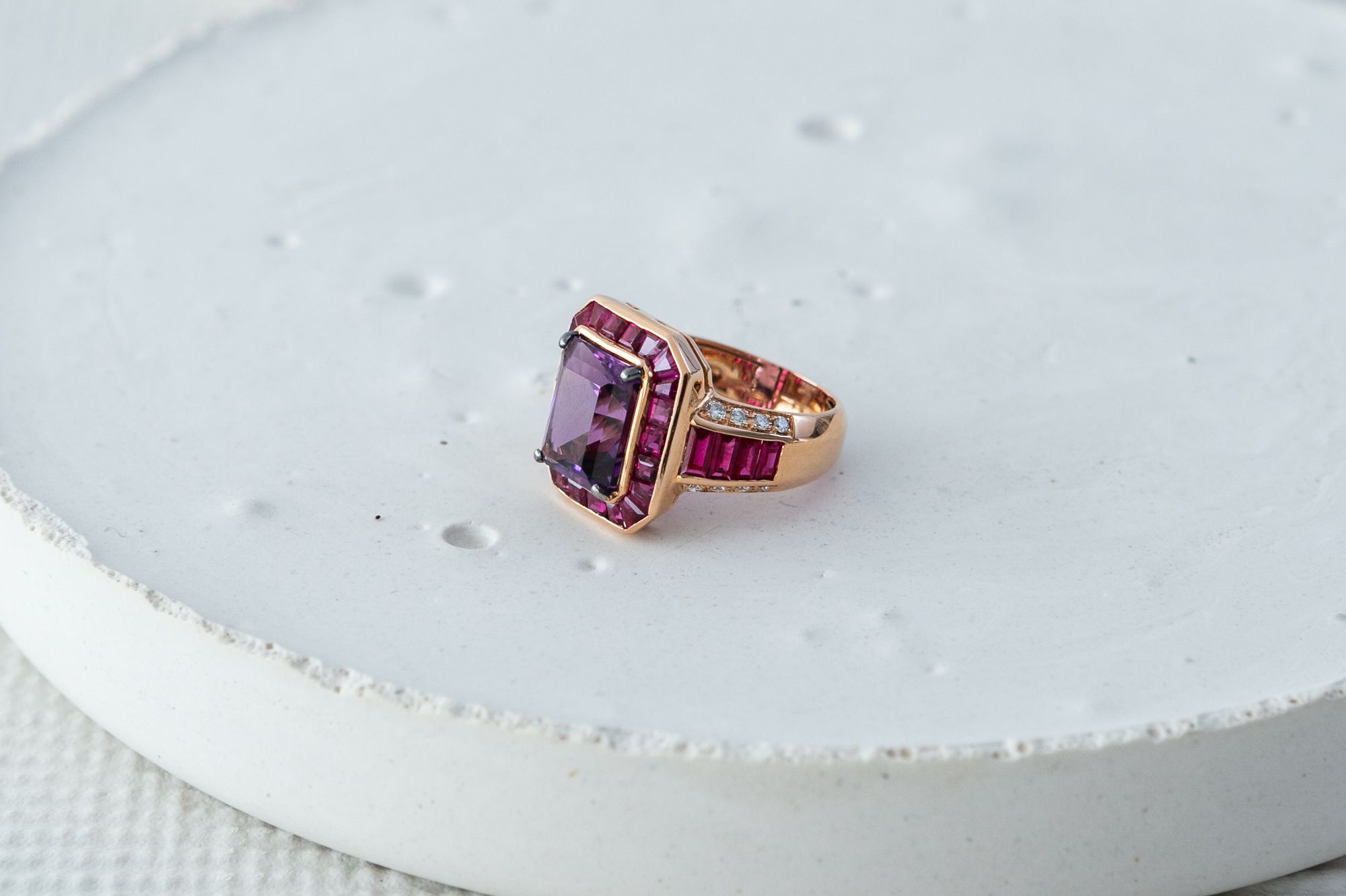 Anel Ouro Rosa Ametista e Rubis