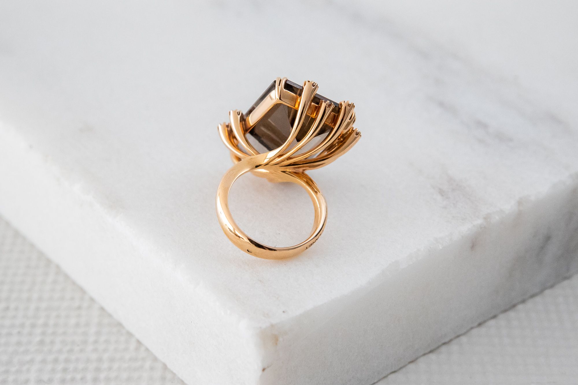 Anel Quartzo Fume e Diamantes