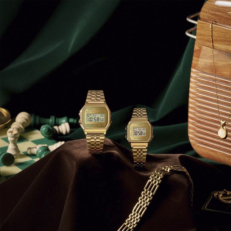 Relógio Dourado Vintage