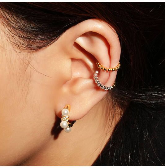 Earcuff Bolinhas