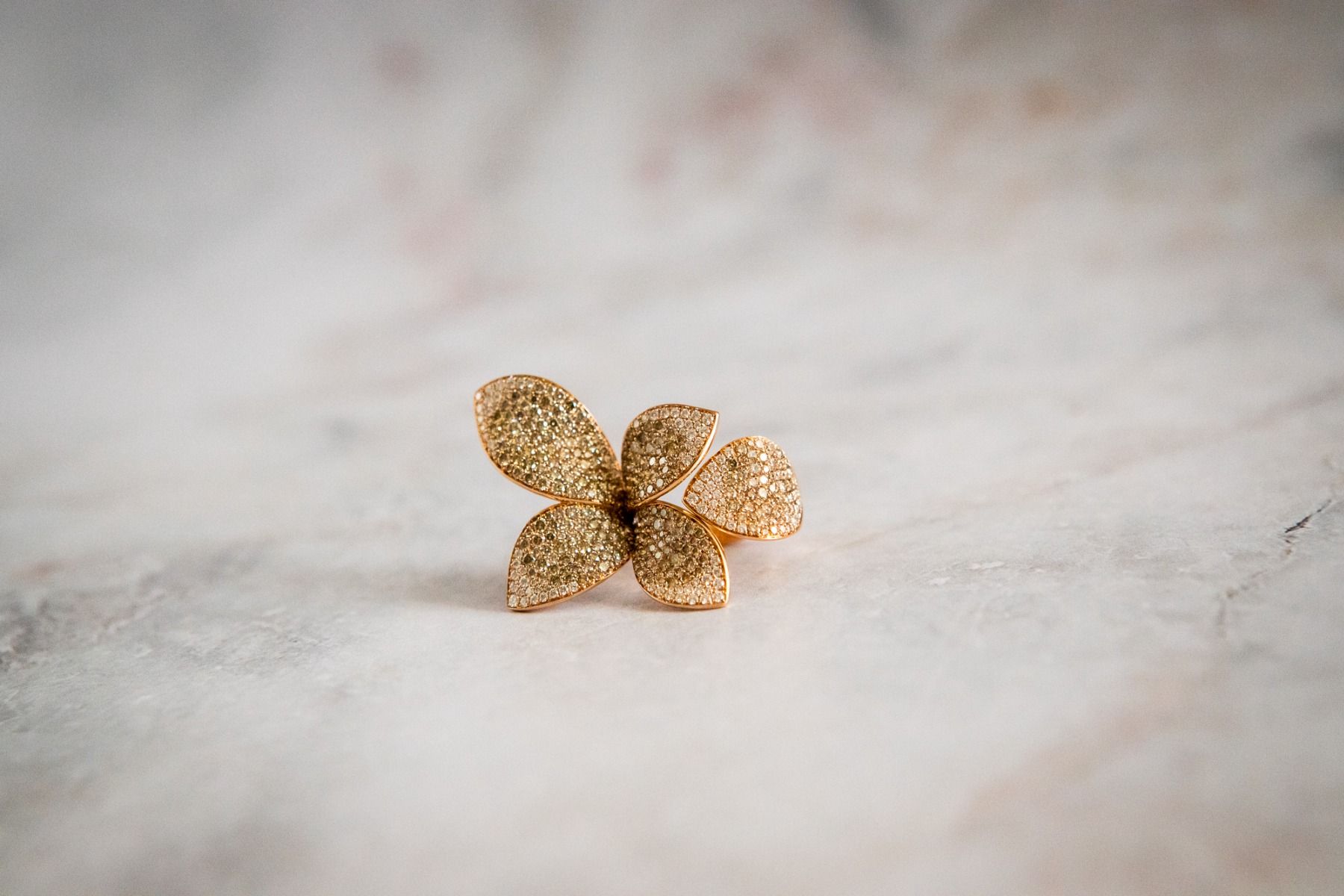 Anel Flor Ouro e Diamantes